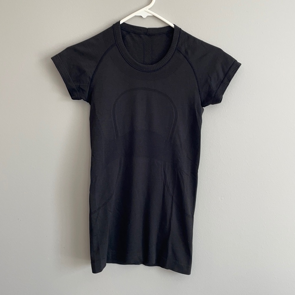 Lululemon Swiftly Tech Short Sleeve Shirt
